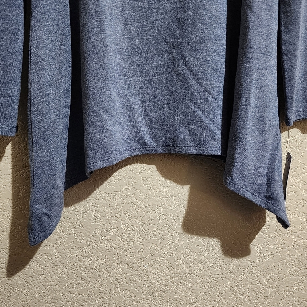 Apt. 9 Lattice Cutout Long Sleeve Blue Women's Top With Sharbite Hem Size M NWT - Picture 6 of 16